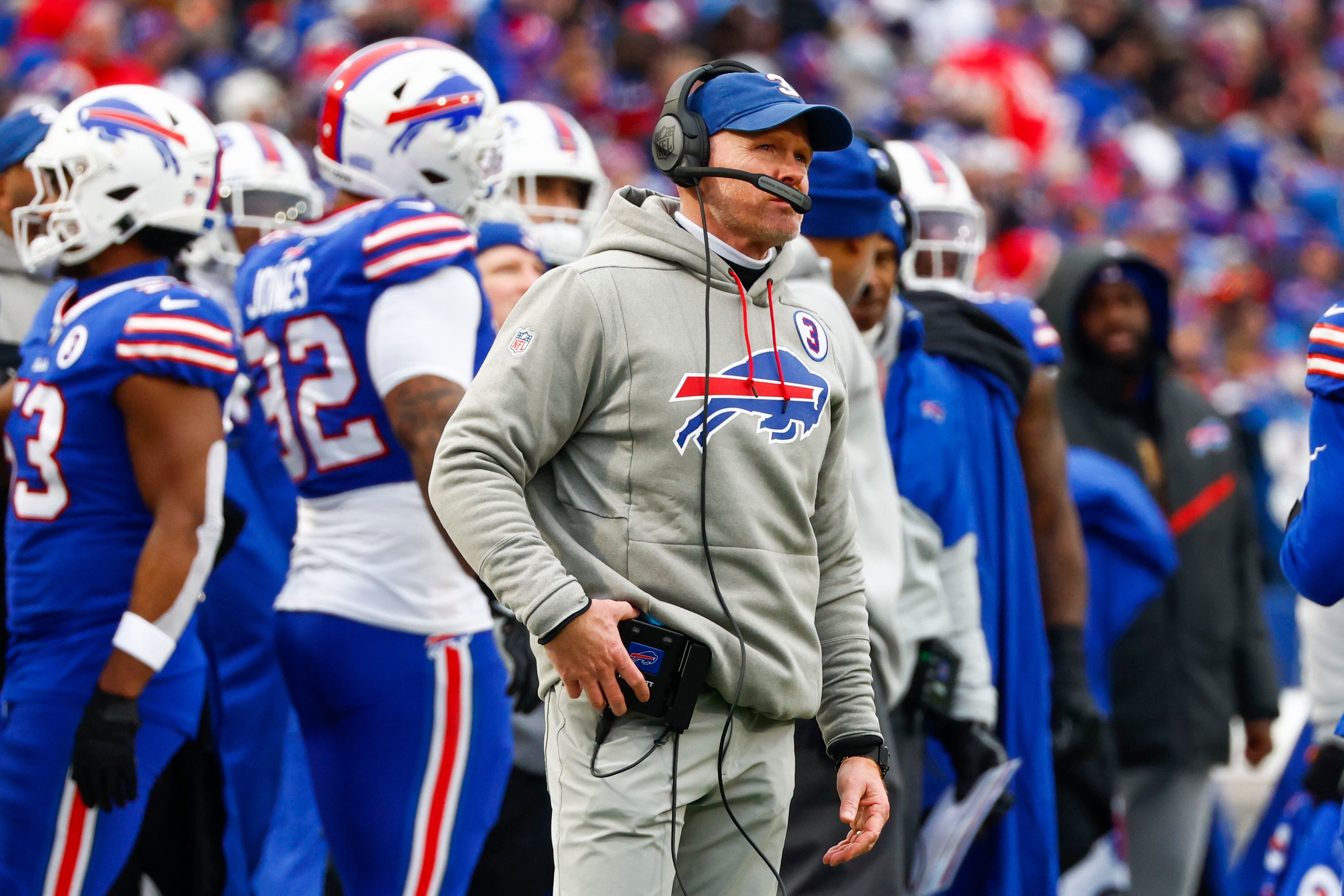 NFL Star on a Bills Rival Wears Damar Hamlin Jersey Pregame