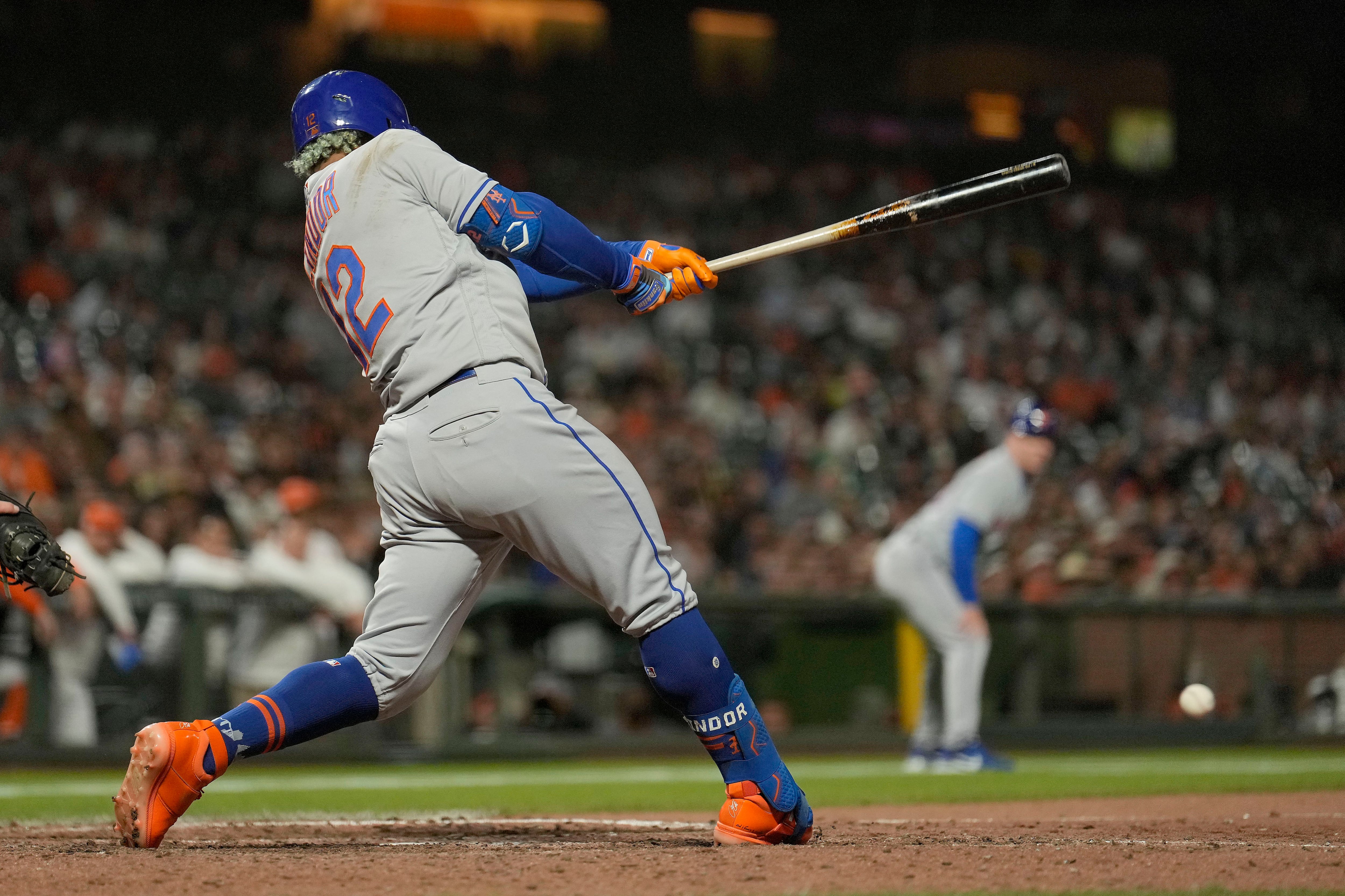 Pederson hits 3 HRs, drives in 8 as Giants stun Mets 13-12 – KGET 17