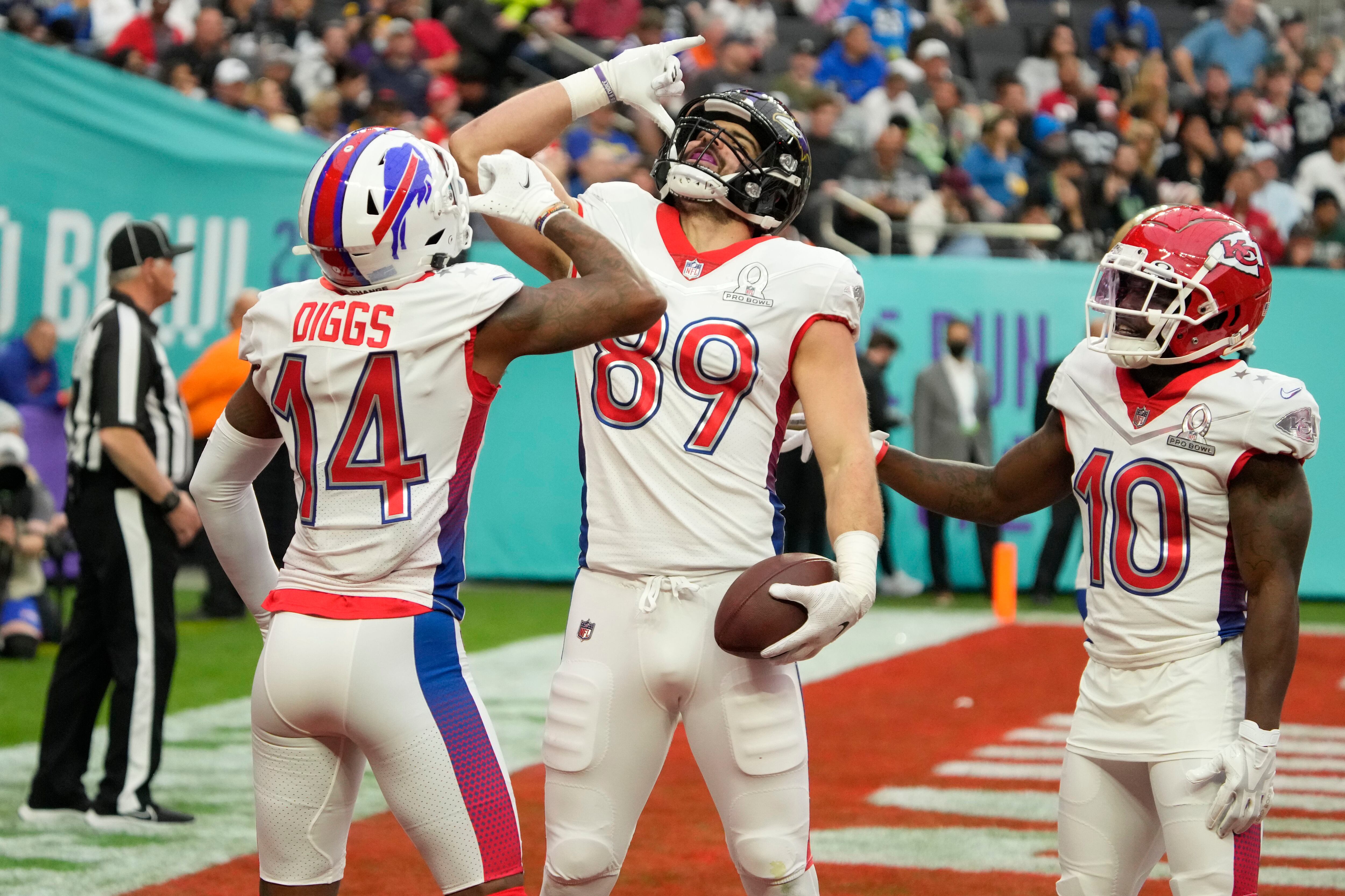 February 5, 2022: Kansas City Chiefs quarterback Patrick Mahomes (15), New  England Patriots quarterback Mac Jones (10), and Los Angeles Chargers  quarterback Justin Herbert (10) throwing passes to passes to the coaches