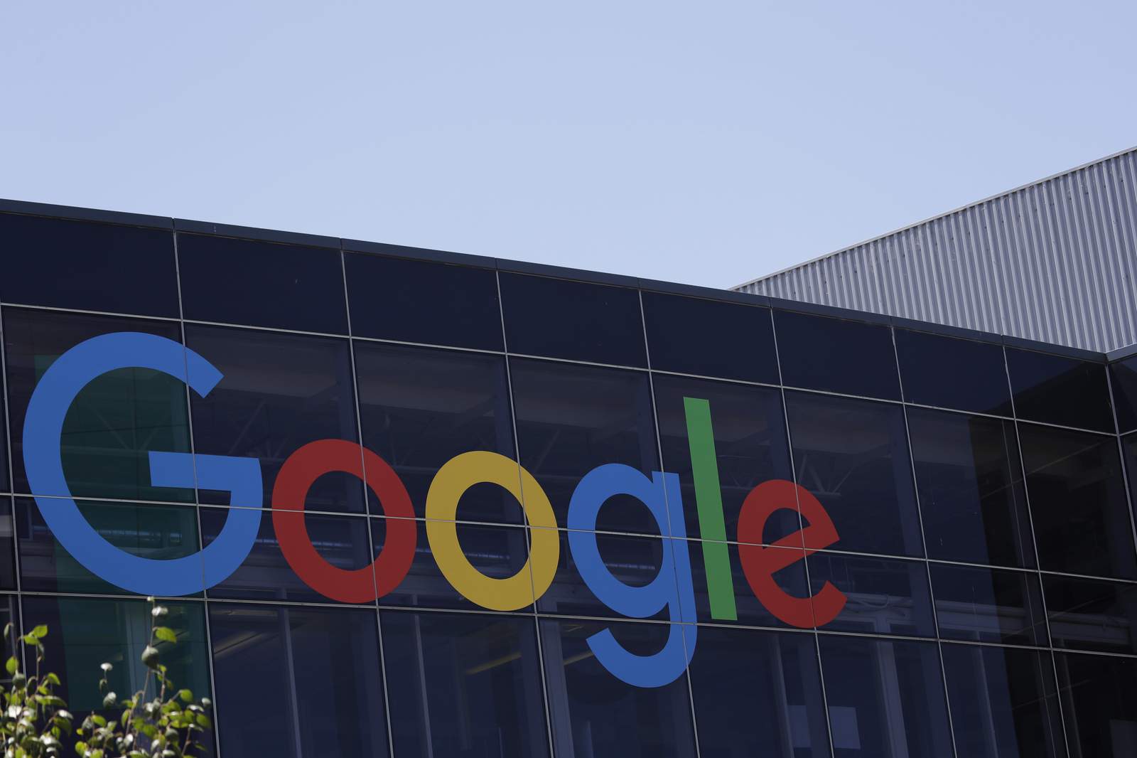 Report: Google facing onslaught of antitrust cases in US