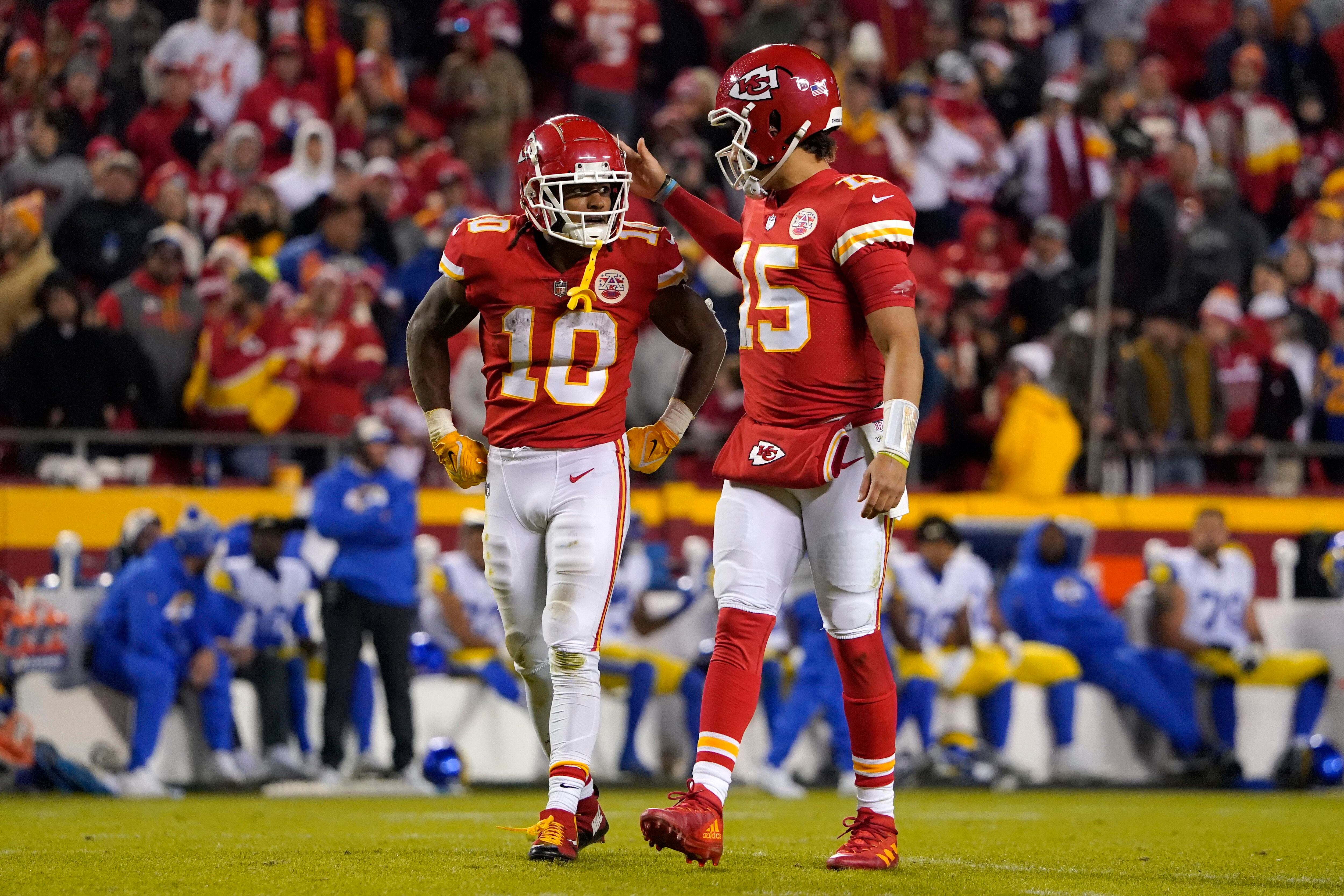 Chiefs activate Clyde Edwards-Helaire ahead of Super Bowl, Hardman placed  on IR