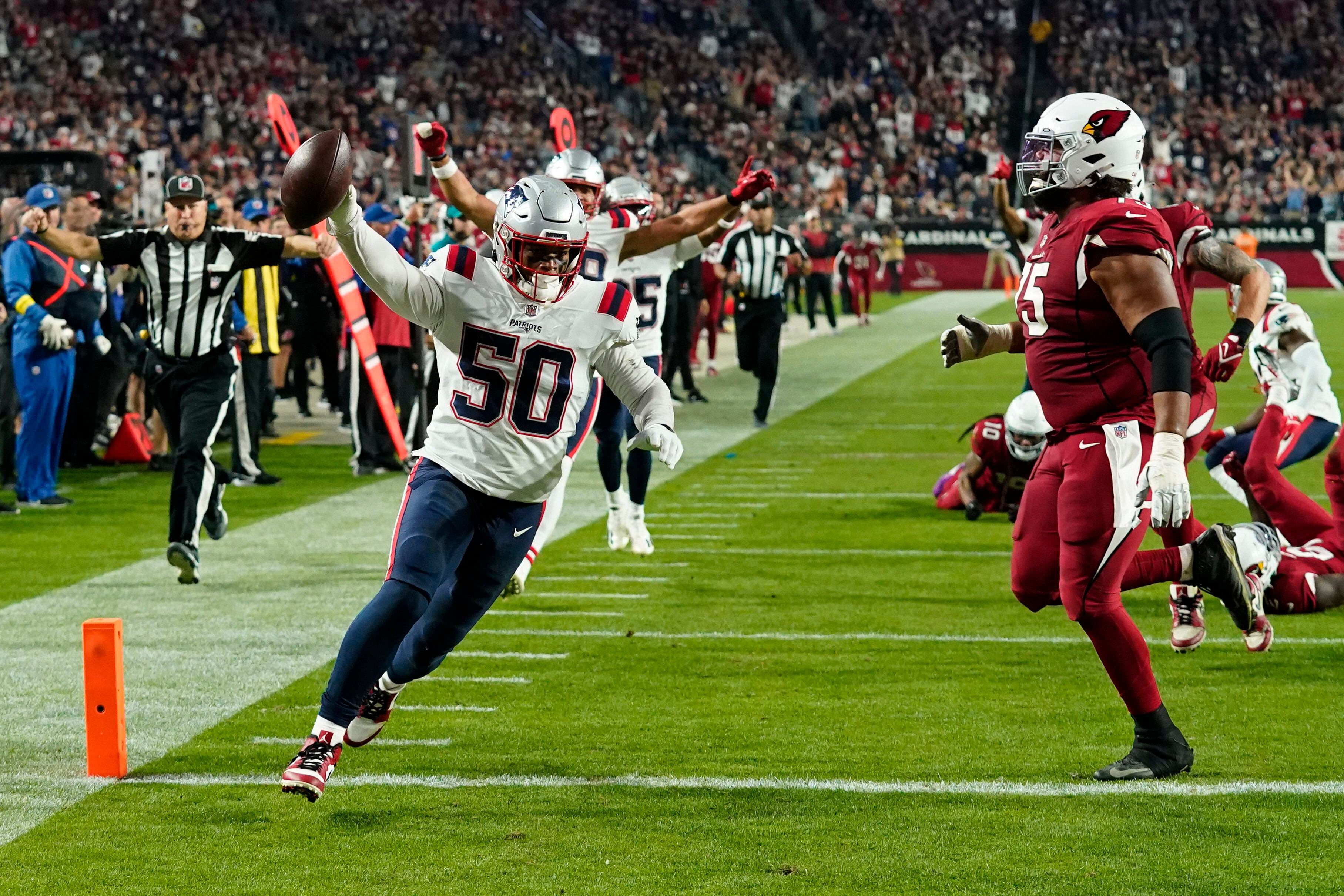 Cardinals lose Murray to injury, fall to Patriots 27-13 on Monday Night  Football