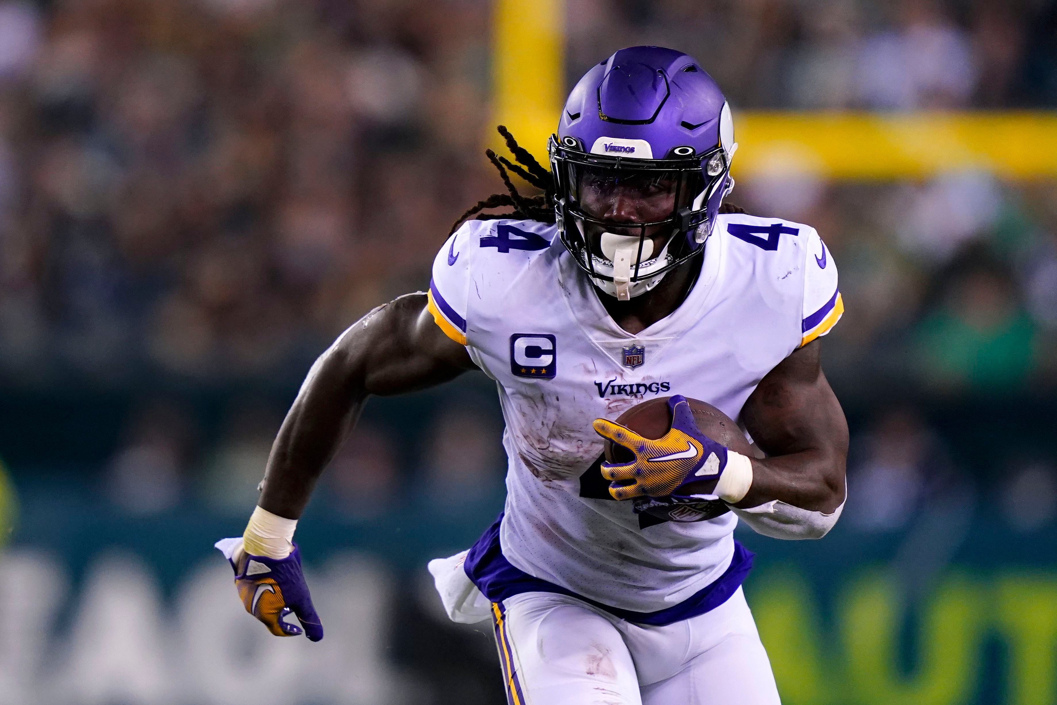 Eagles, Jalen Hurts dominate Vikings 24-7 in Monday night beatdown – Twin  Cities