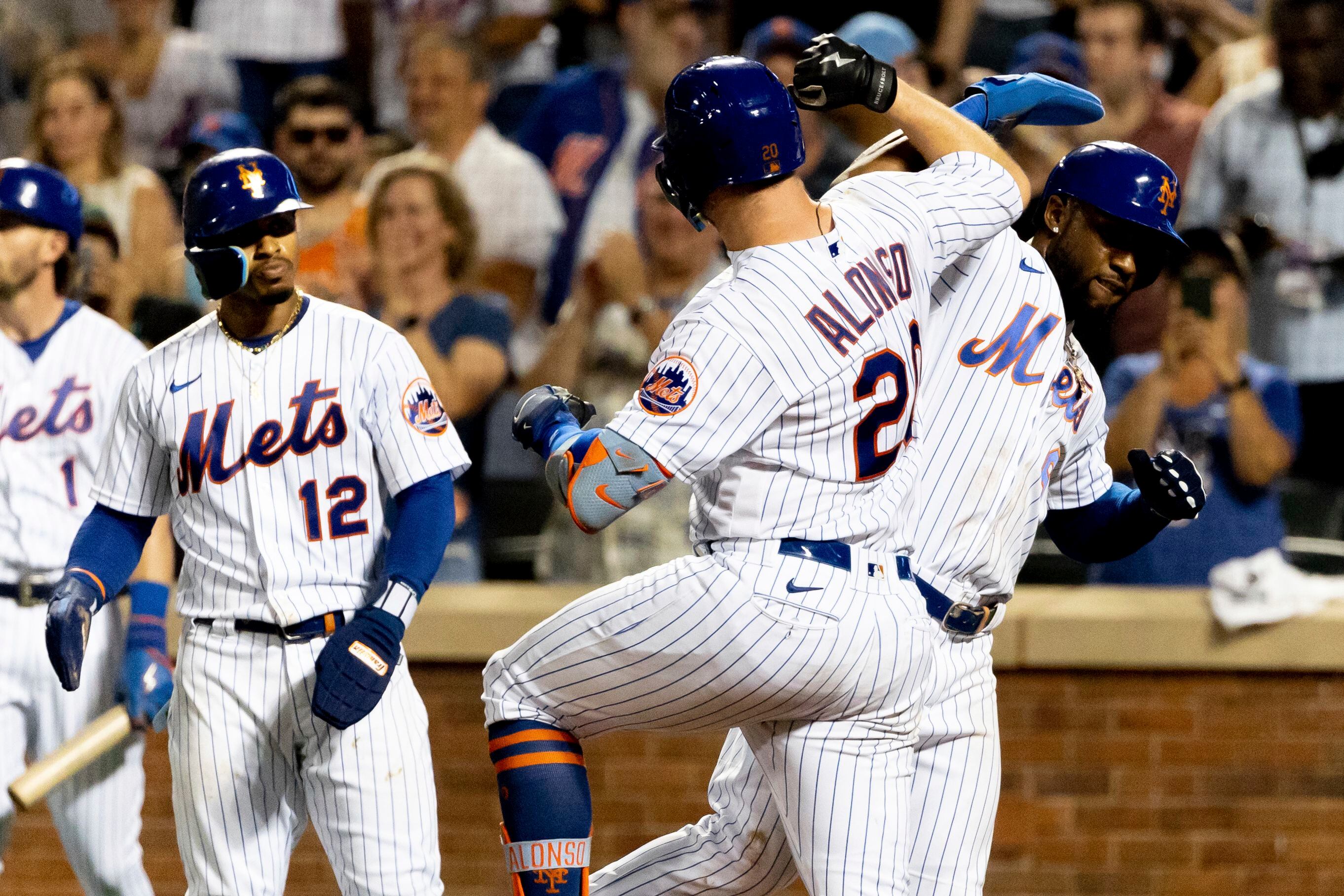 File:Pete Alonso celebrates with Mark Canha after a home run